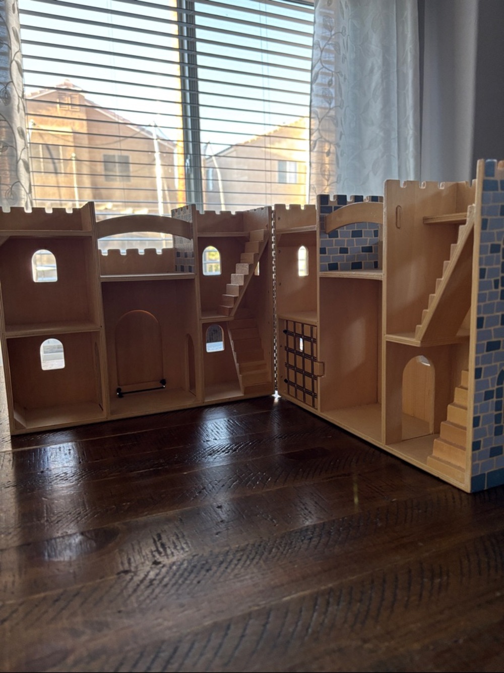 Melissa & Doug Fold and Go Wooden Castle *discontinued* - Picture 3 of 7